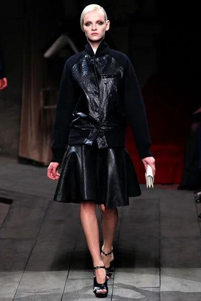Look 26